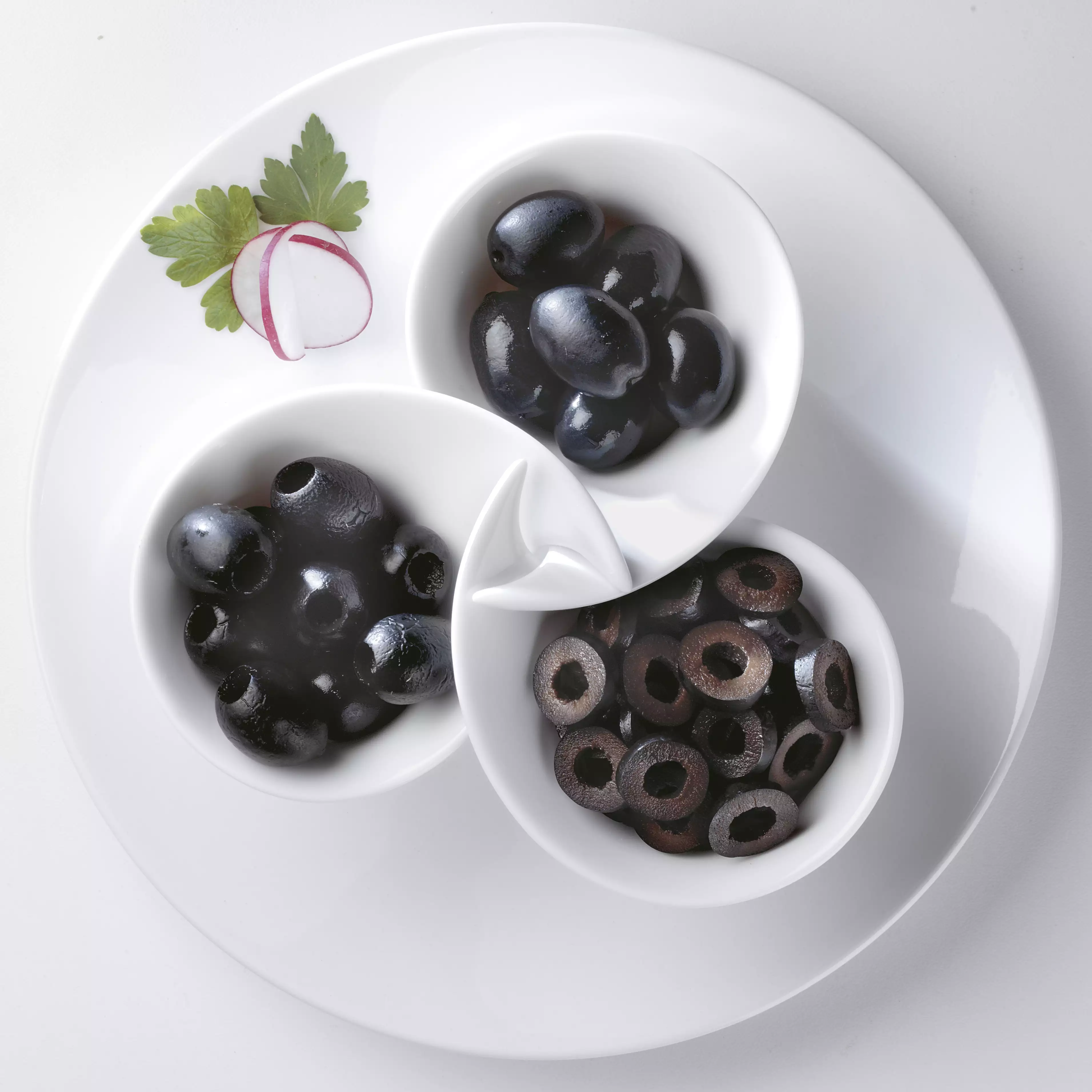 BLACK PITTED olives